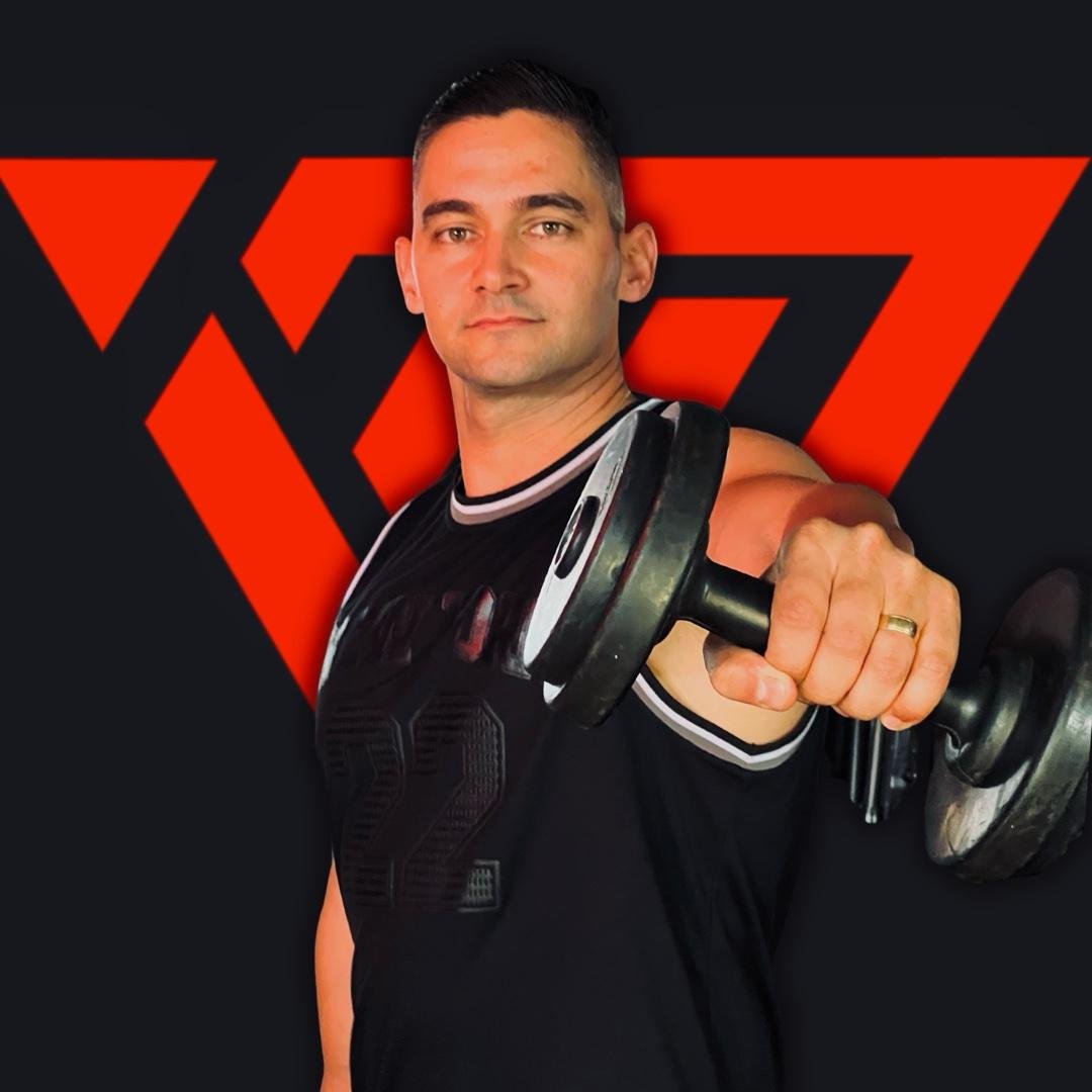 Victor  Macedo 