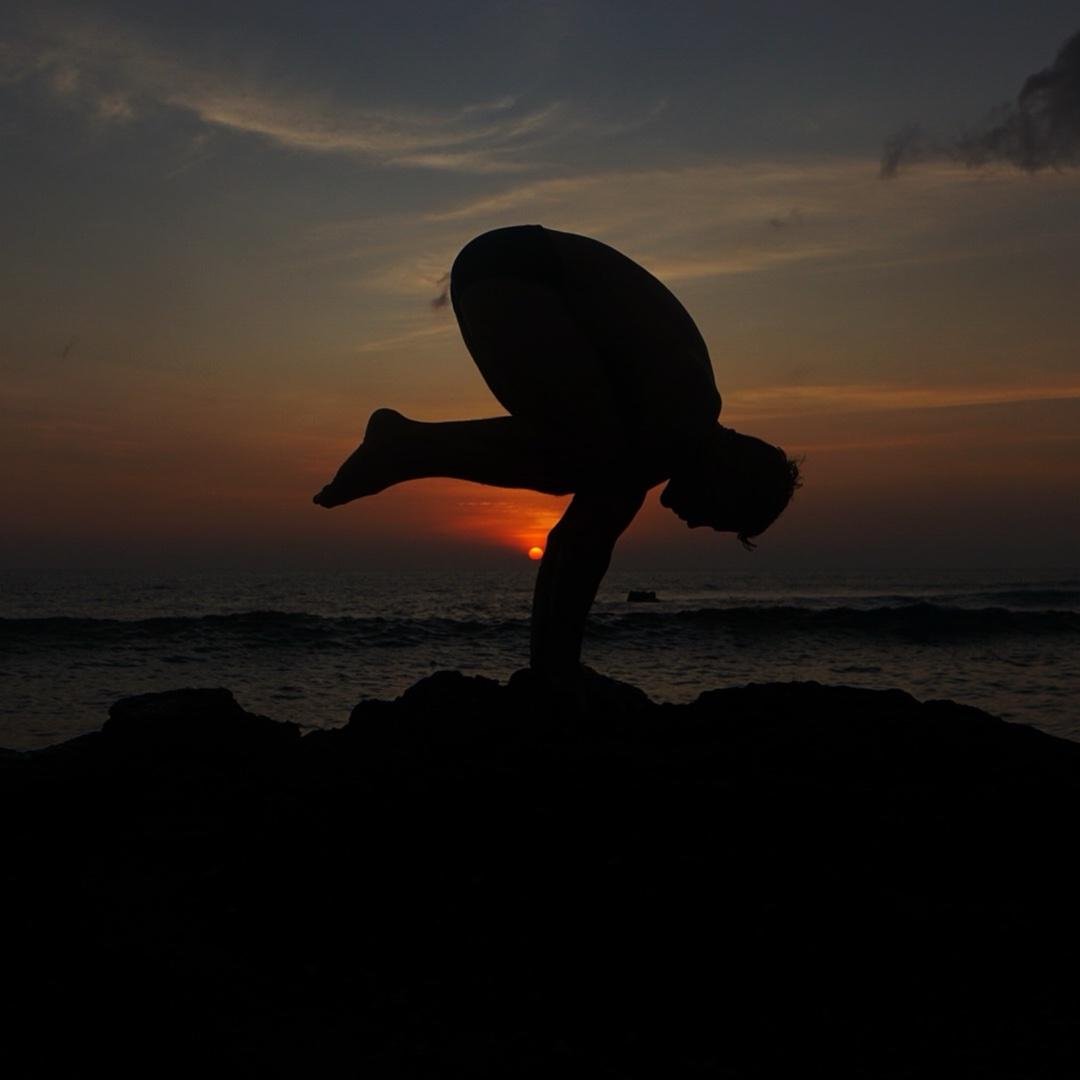 Building arm balance