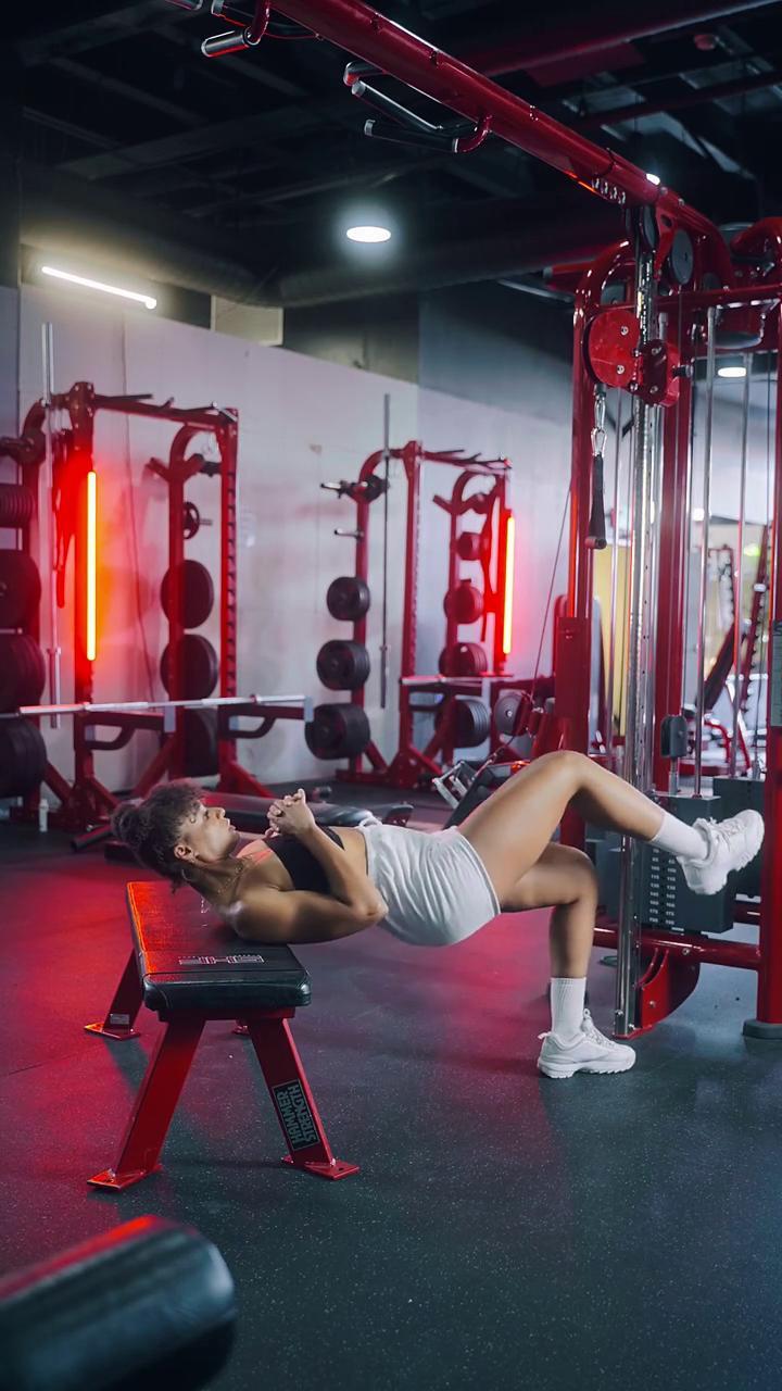 HAMSTRINGS & GLUTES
