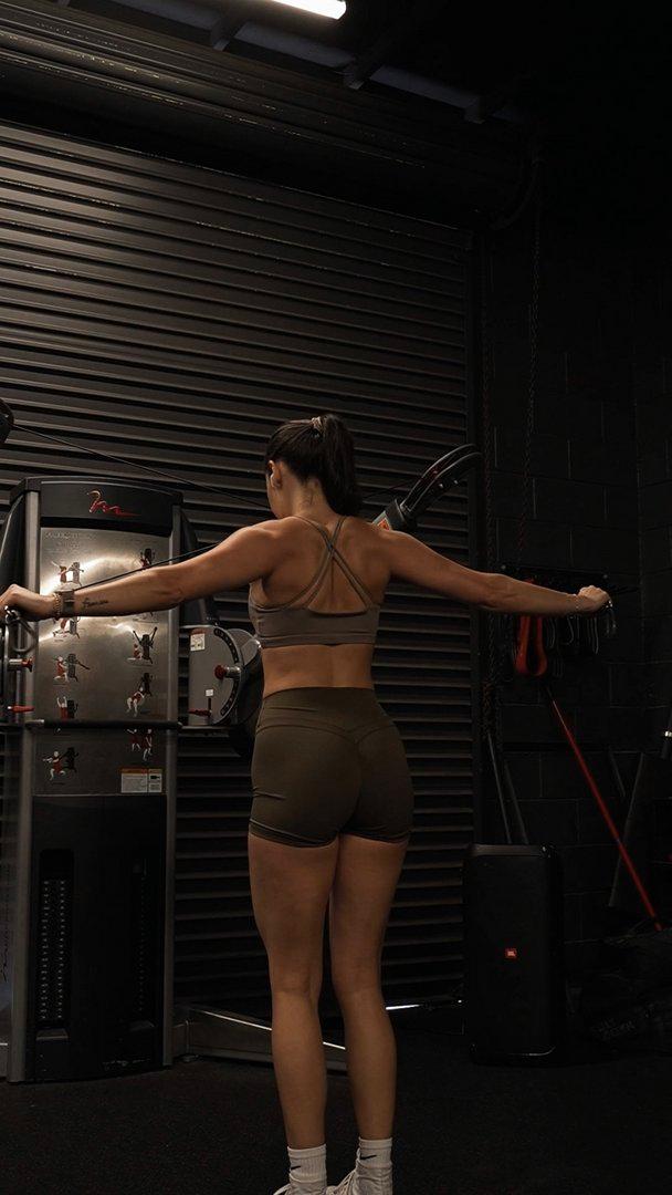 BACK & GLUTES