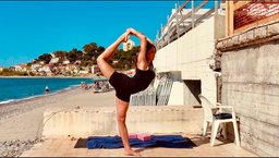 Needle (dancer pose)