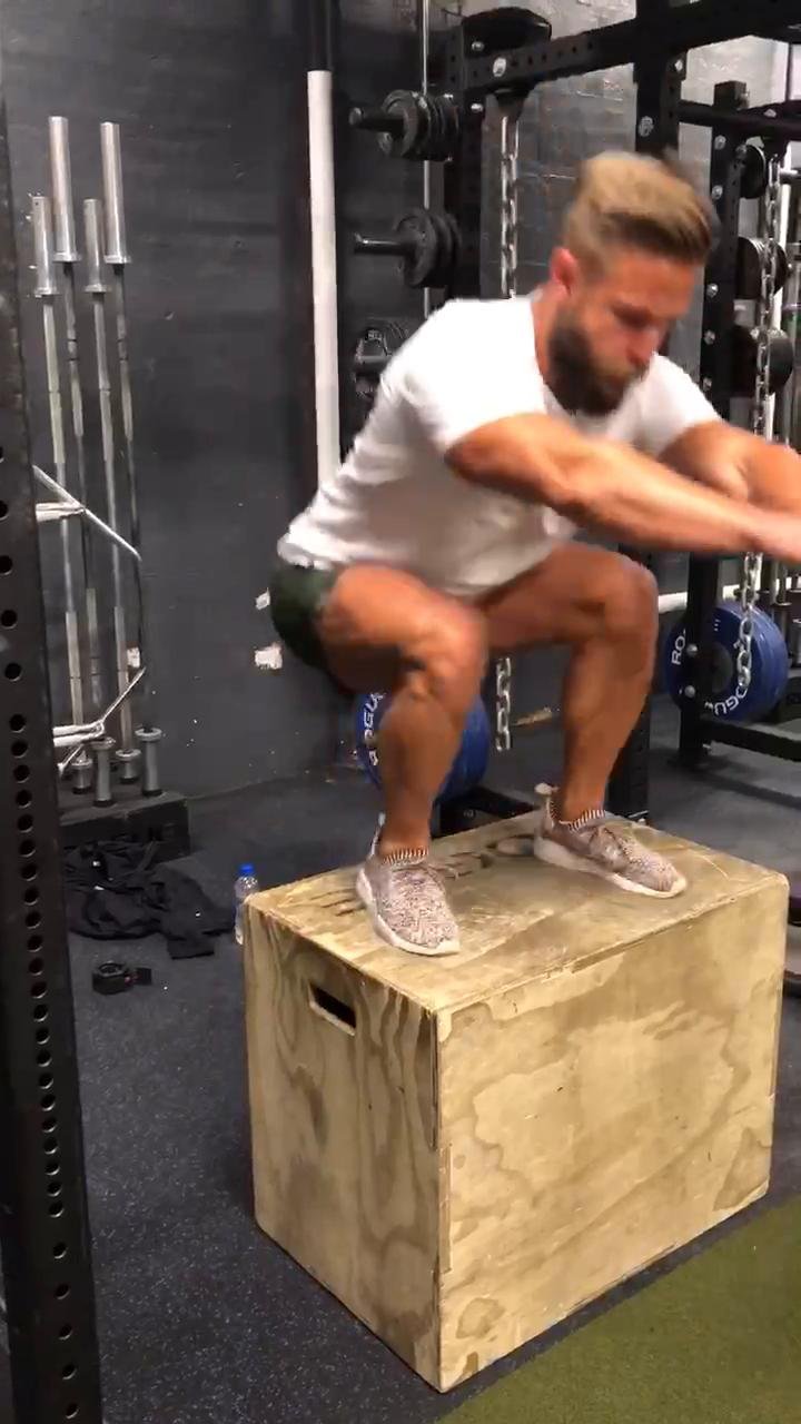 W1/Day6: Cardio HIIT + Legs + Core