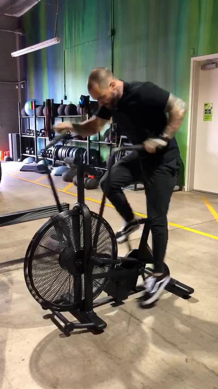 10 min Airbike work
