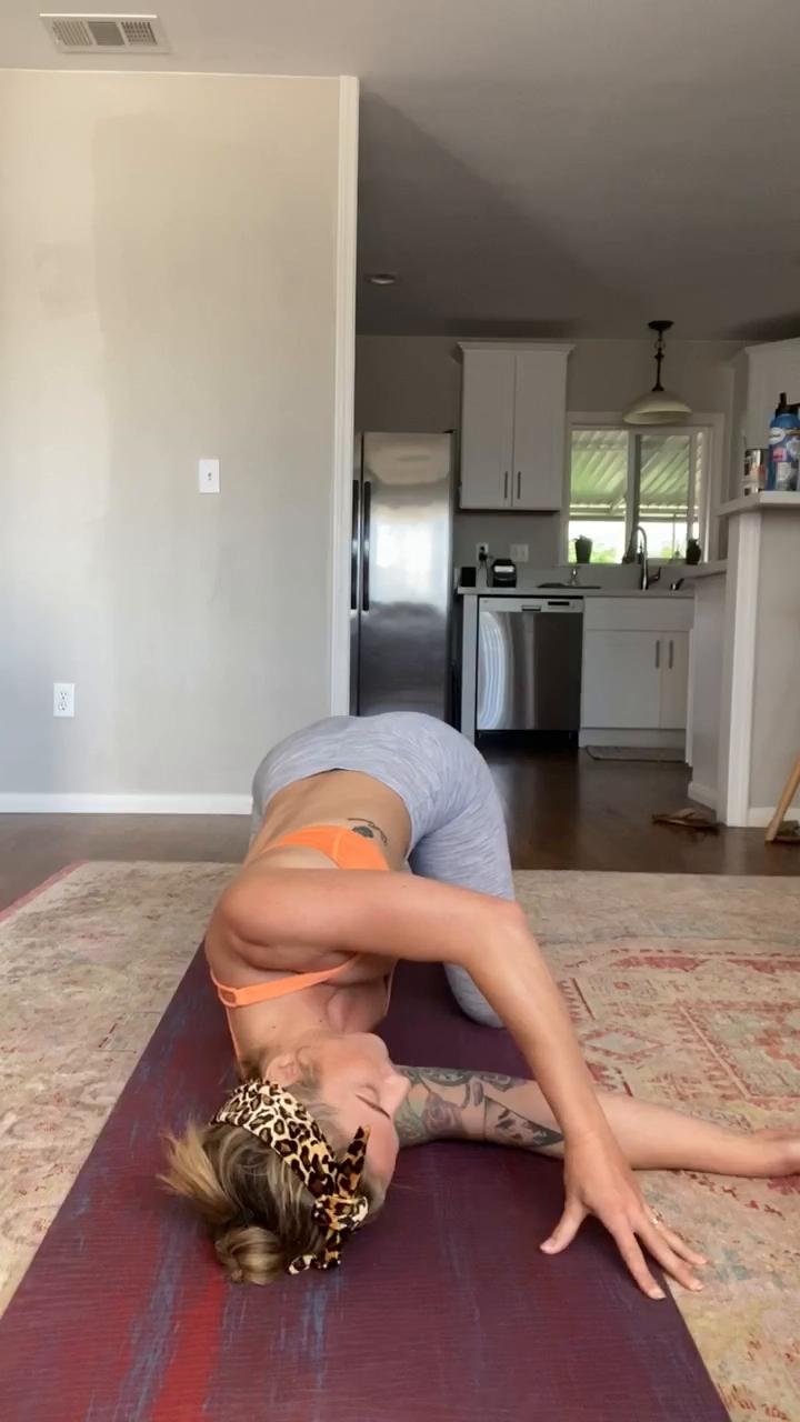 Easy Morning Stretchies ☀️