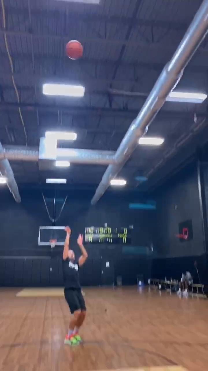 200 Make Back Pedal Catch and Shoot Workout