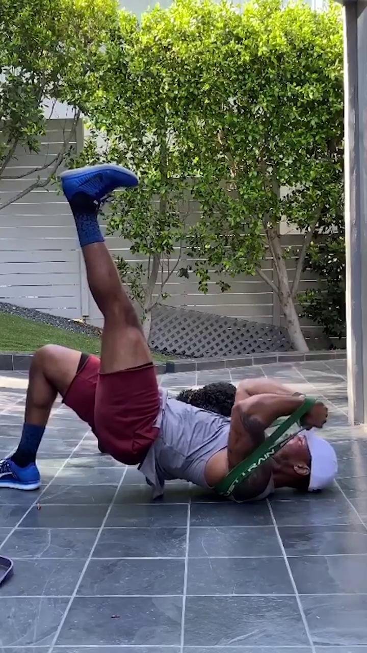 Core: Bands & dumbbells