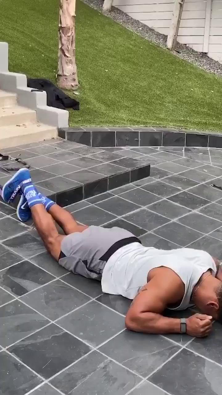 Full-body: Bands, dumbbell & cable