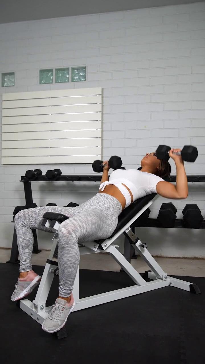- Volume Upper Body + HIIT