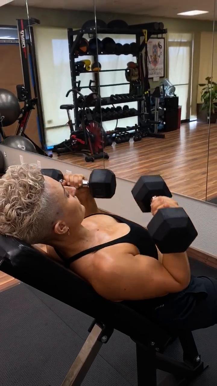 Chest + Shoulders 💪🏼