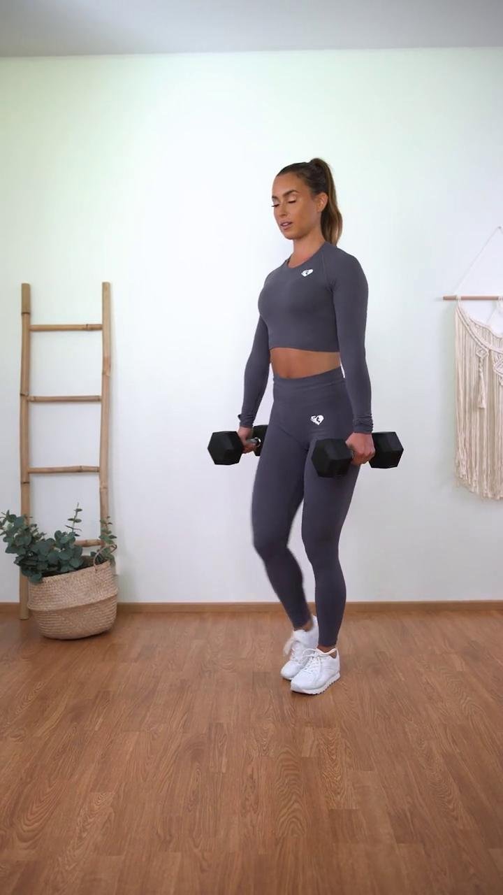 Strong legs and booty