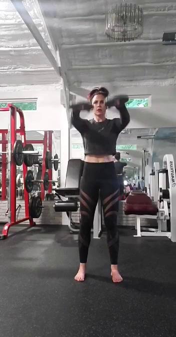 Week 1-4 Day 4
Shoulders & Chest