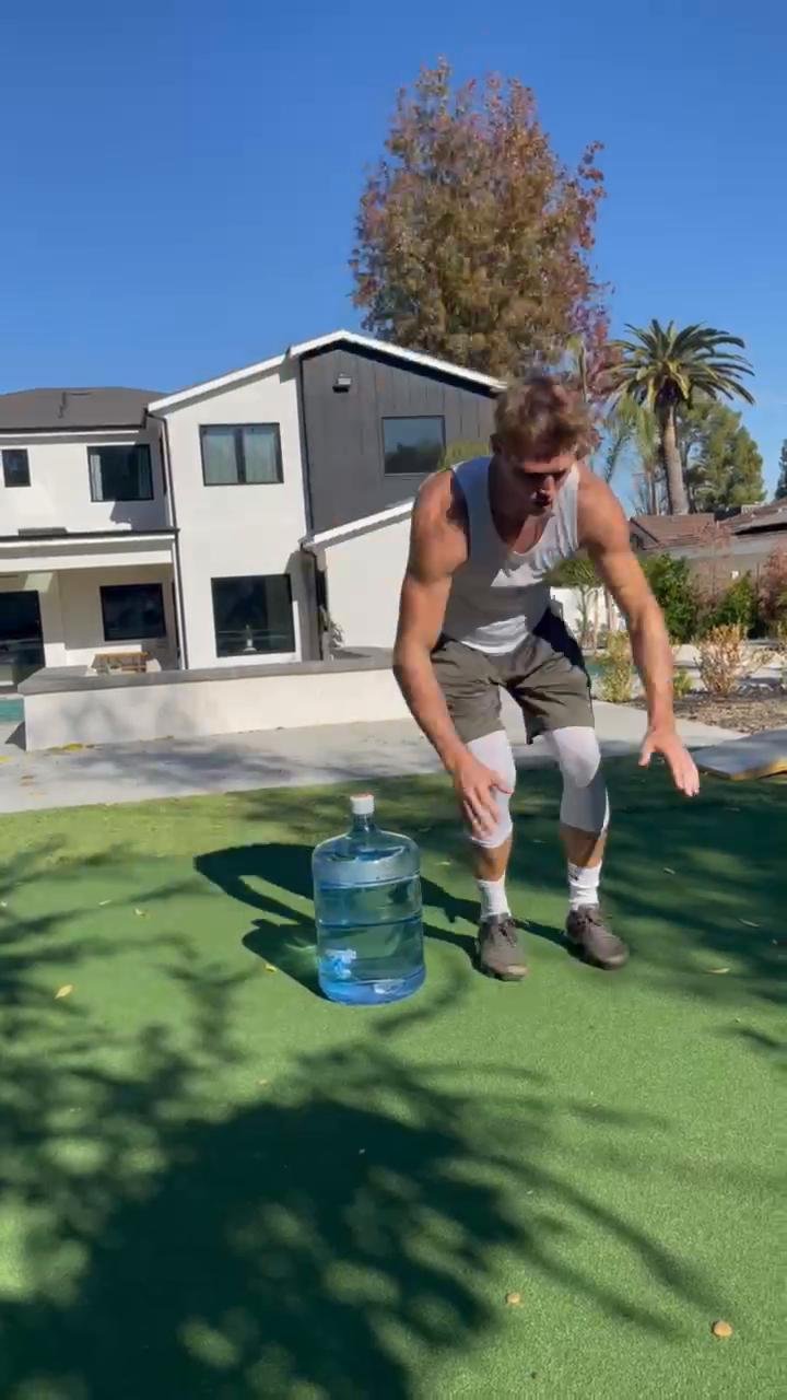 No Equipment #NoszkaStrong