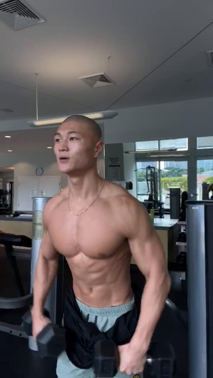 Thursday: Strength Shoulders & Volume Legs