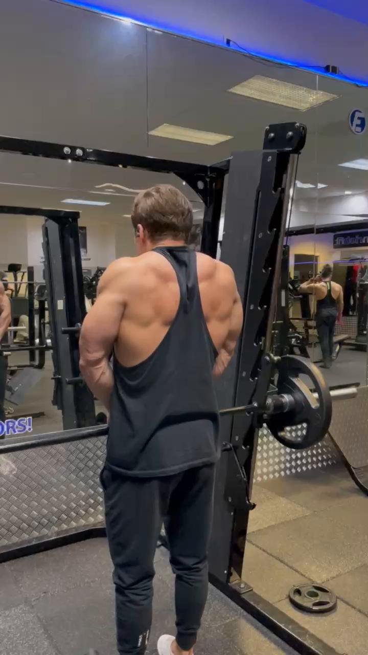  Shoulders & Traps