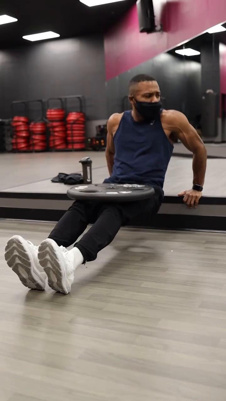 Day 1 // Bodyweight Tricep Only