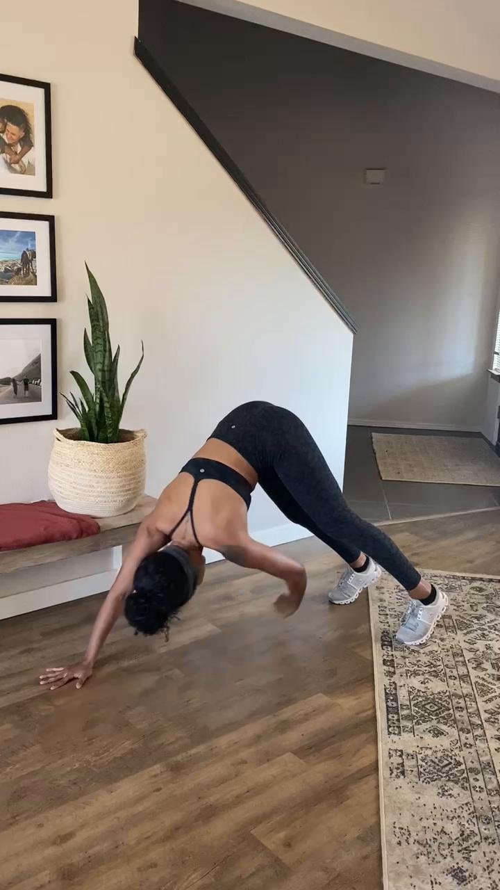 W1/D2: Back, Biceps & Core (GYM)