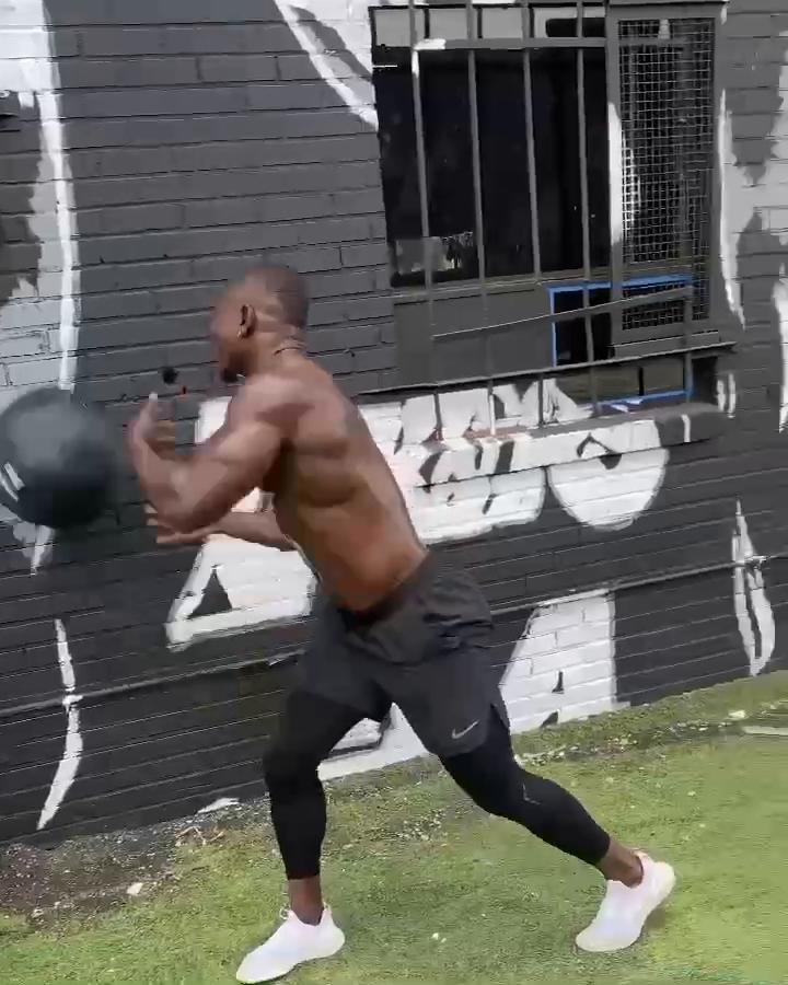 Dumbbell Full-Body Circuit (Cardio & Abs)