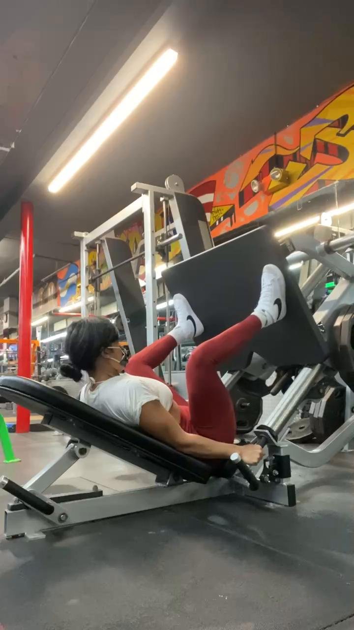Gym legs - glutes