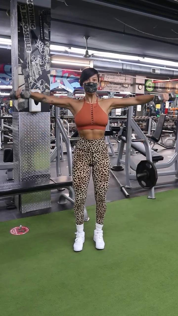 Shoulders, rear delts & Chest