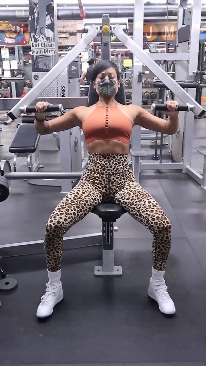 Shoulders, rear delts & Chest