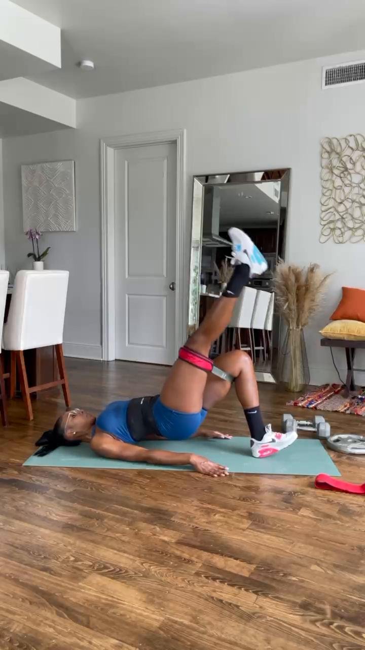 Booty builder 🔥 home or gym 💪🏾