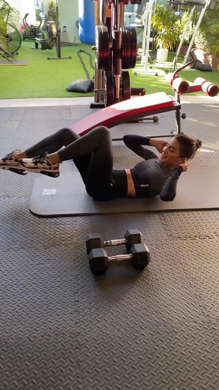 DAY 1: Full Body - Glutes Focus (60 Min)