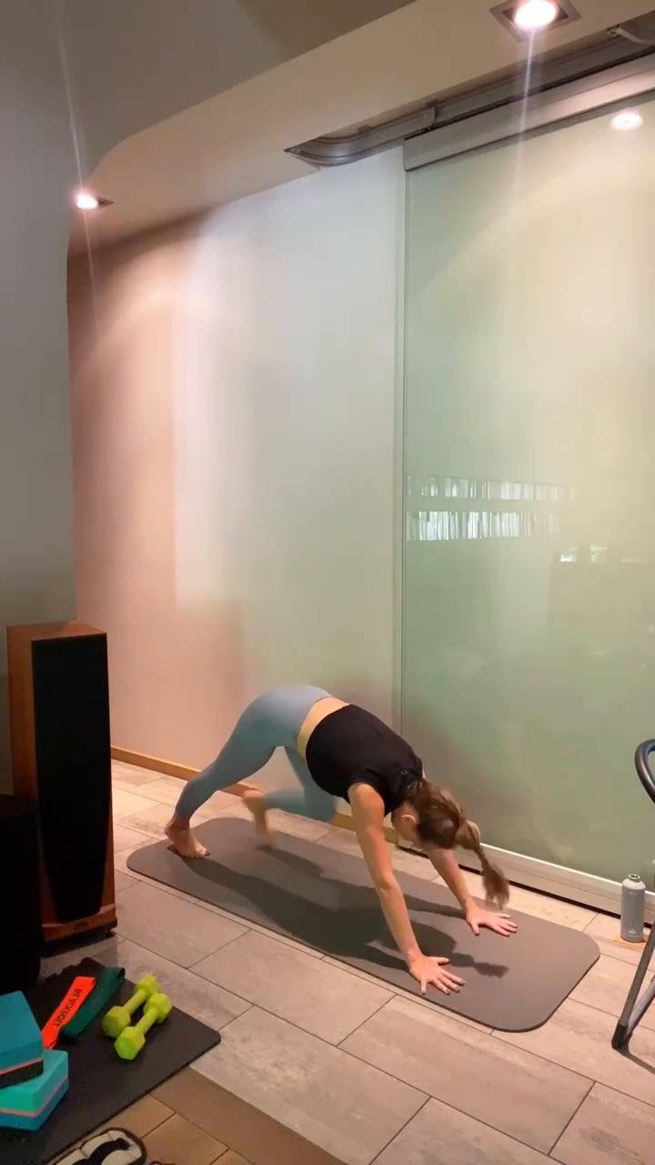 30min LEGS & CORE BARRE FUSION
