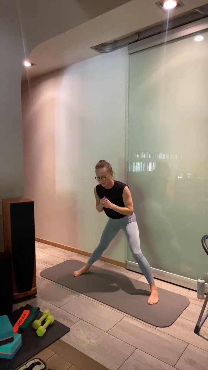 30min LEGS & CORE BARRE FUSION