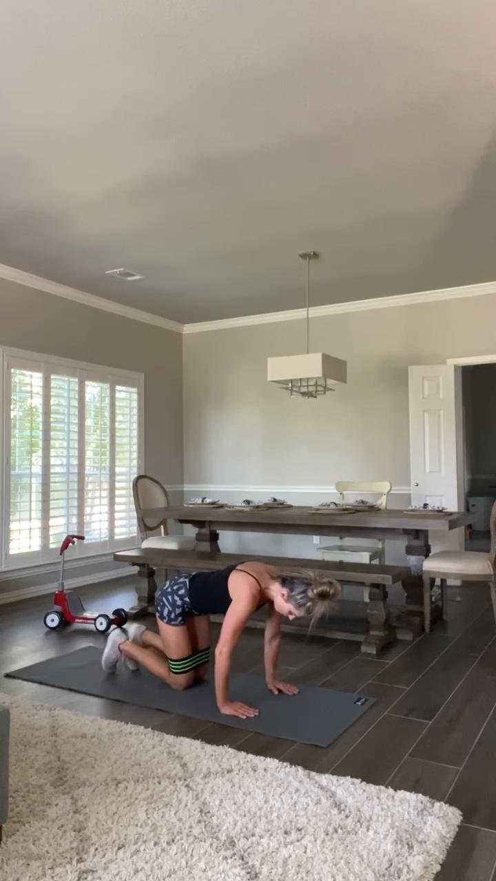 WEDNESDAY - Legs and Glutes