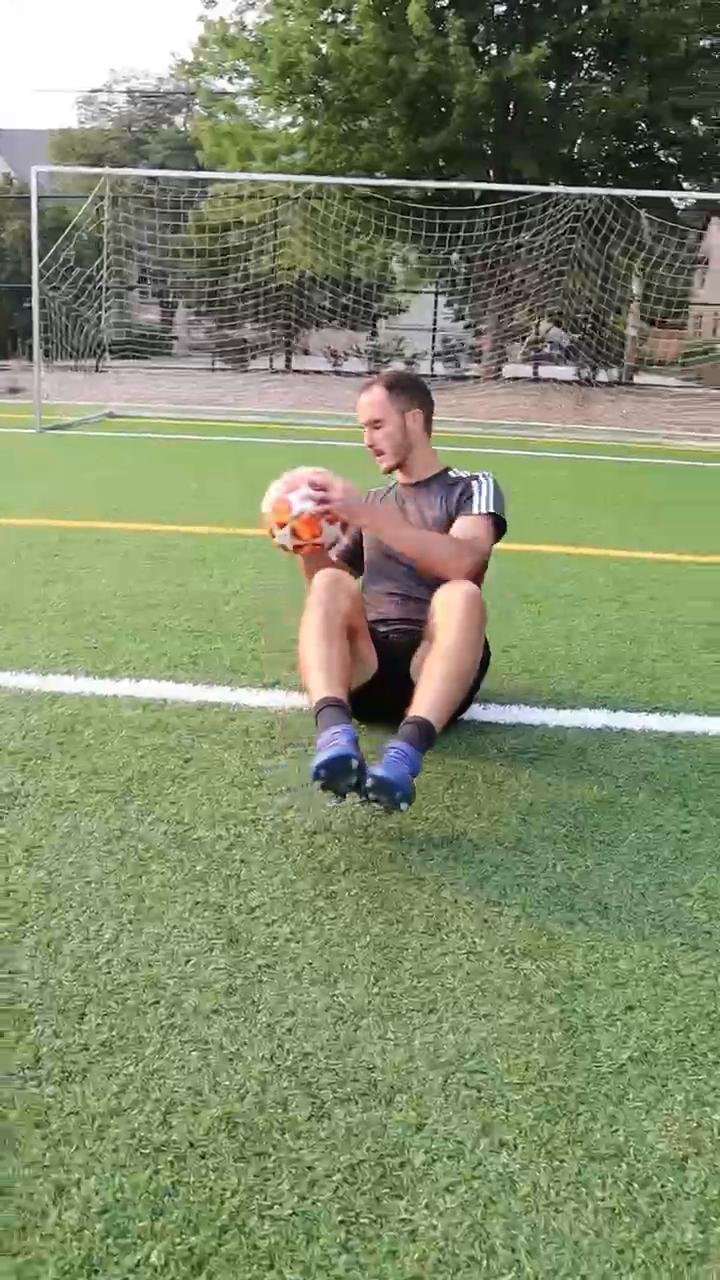Bodyweight Workout With a Ball ⚽️