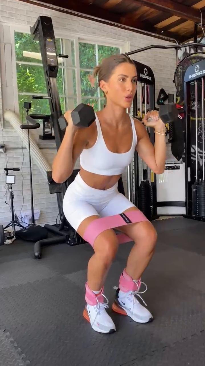 Camila Coelho - Legs and Booty Workout