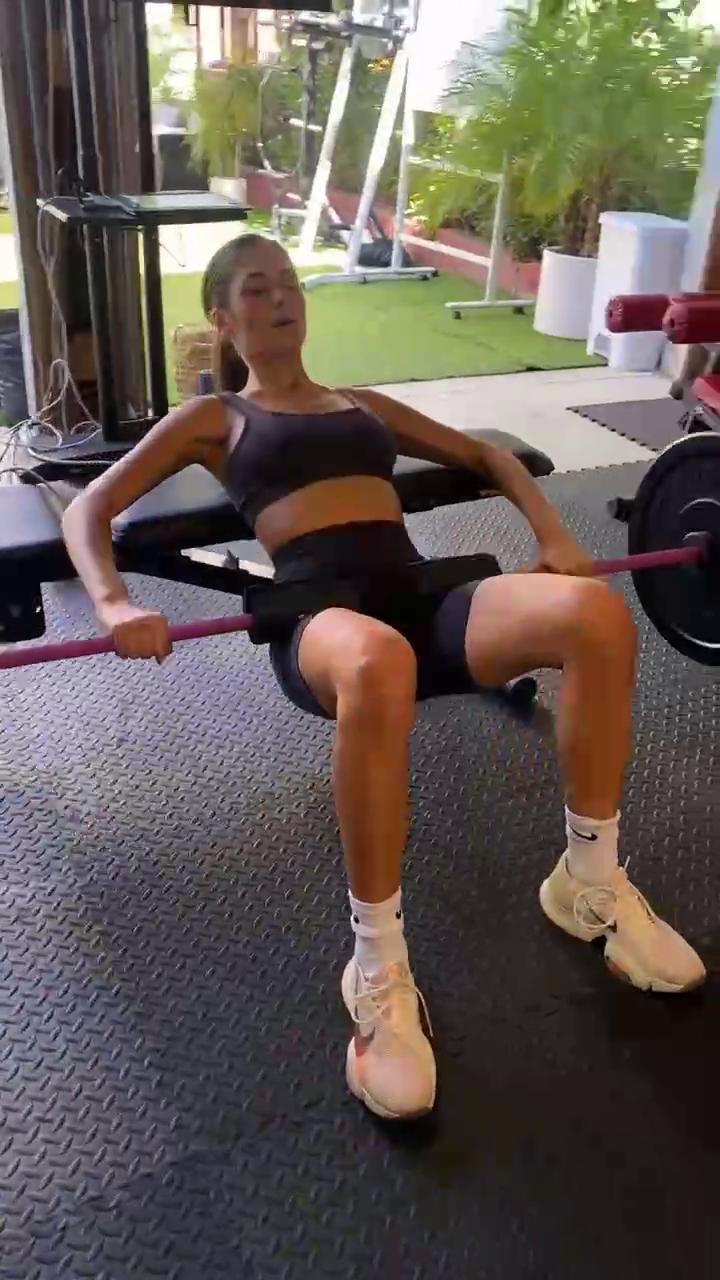 Alyssa Lynch - Booty, Arms, and Core Workout