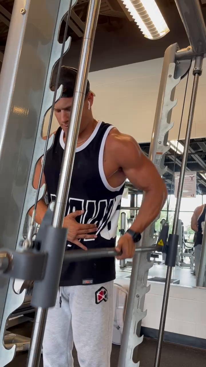 Tuesday. Back/Rear Delt/Cardio.