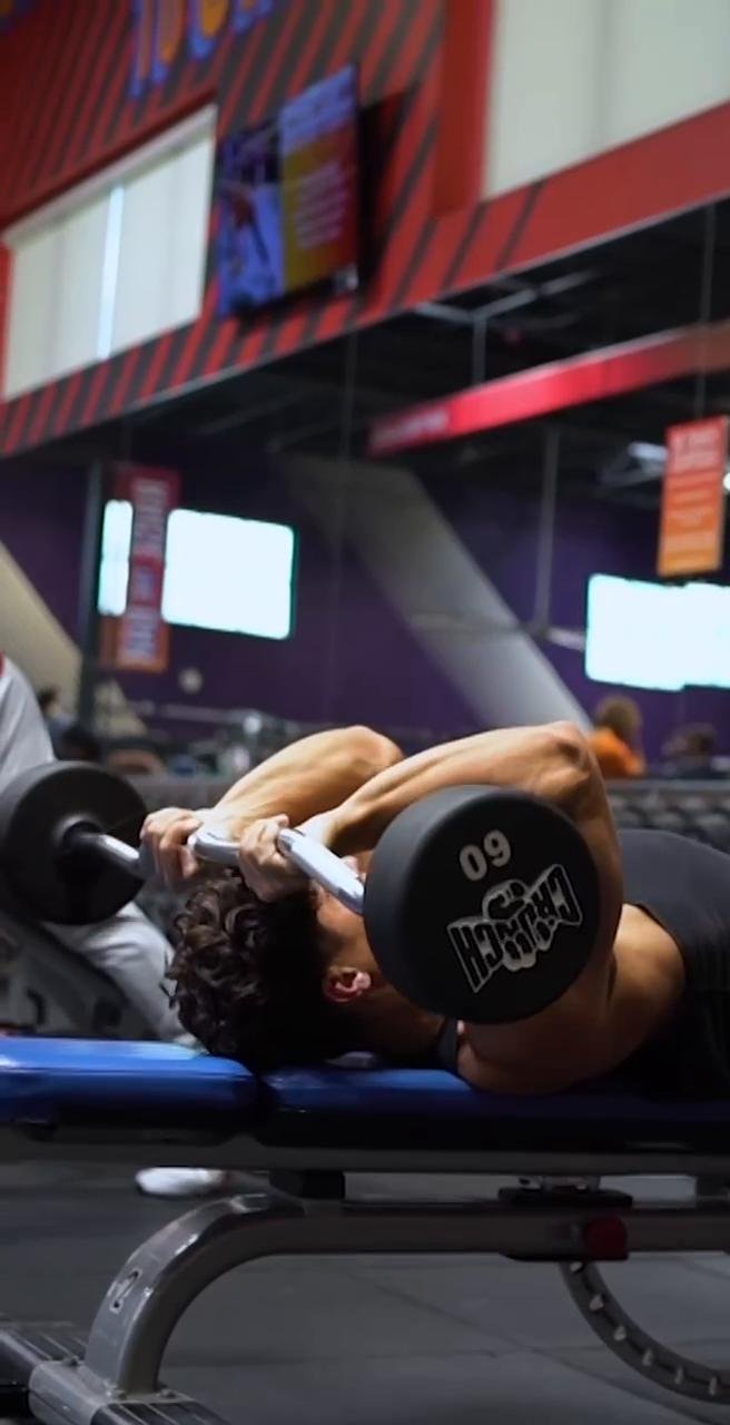 Monday: Chest & Triceps