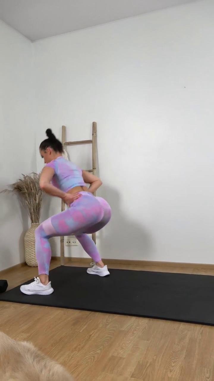 DAY 5 - 20 MIN BOOTY PUMP🍑
