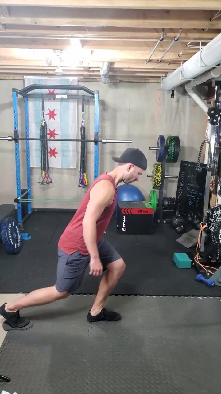 Multidirectional Slider Lunge
