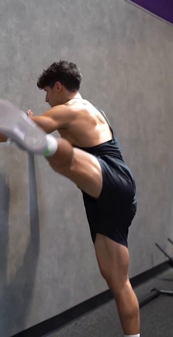 Wednesday: Legs & Abs