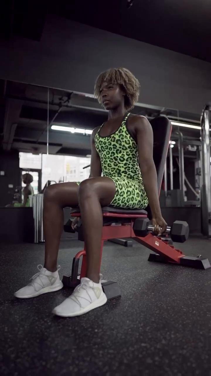 W1 D5 GLUTES & BACK & SHOULDERS