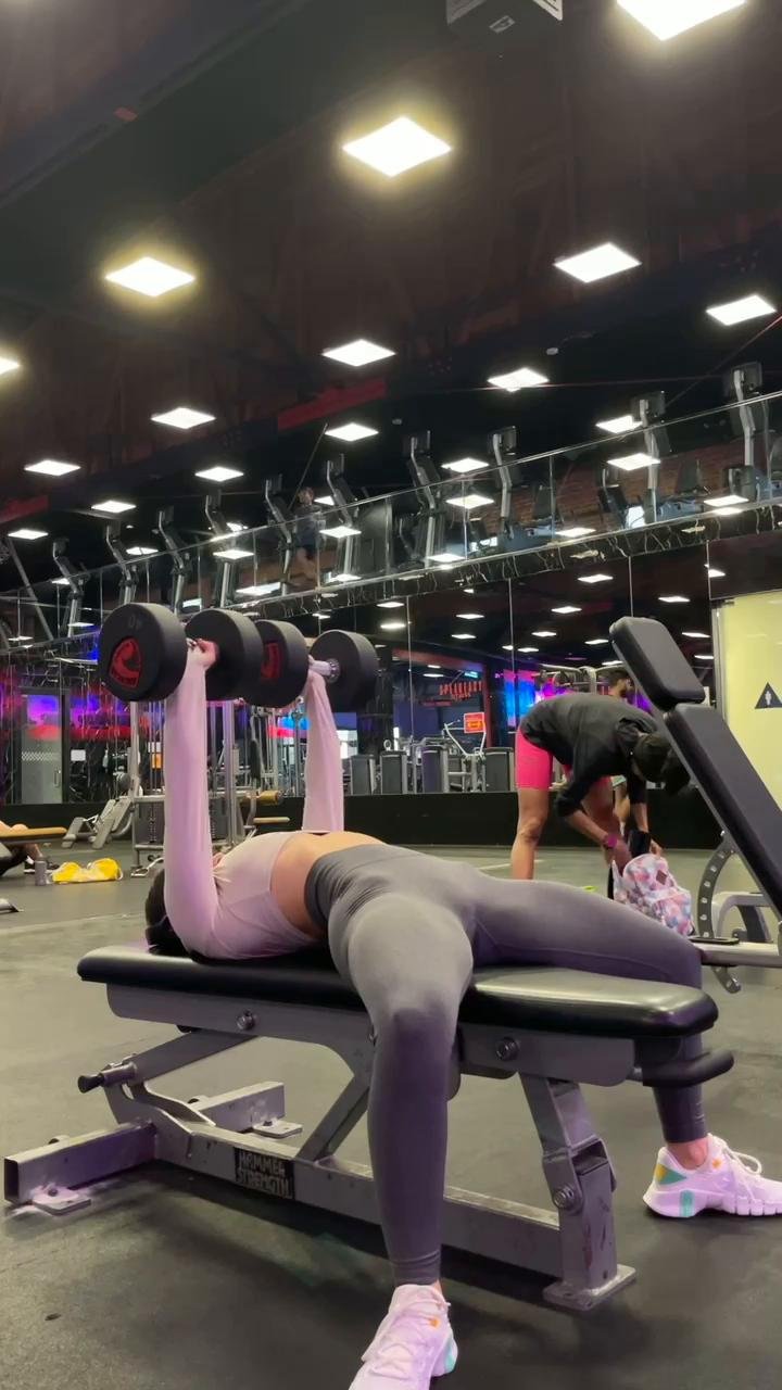 Circuit-Style Chest/Tri