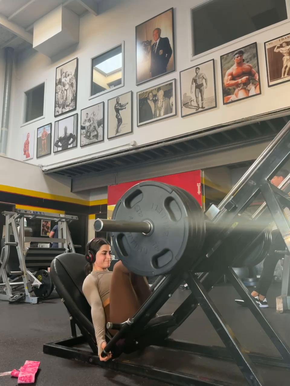 LEGS (GLUTES)