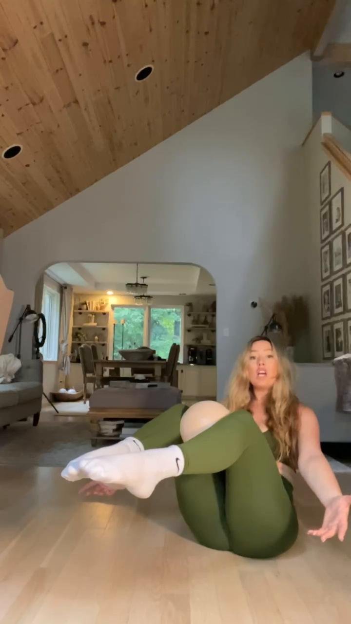 Strong Knees: All Around the Leg