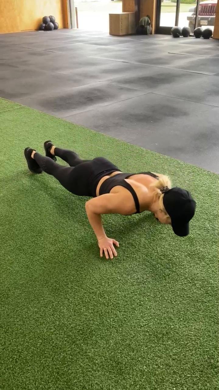 Lean & Tone: W1/D3 Upper Body Push