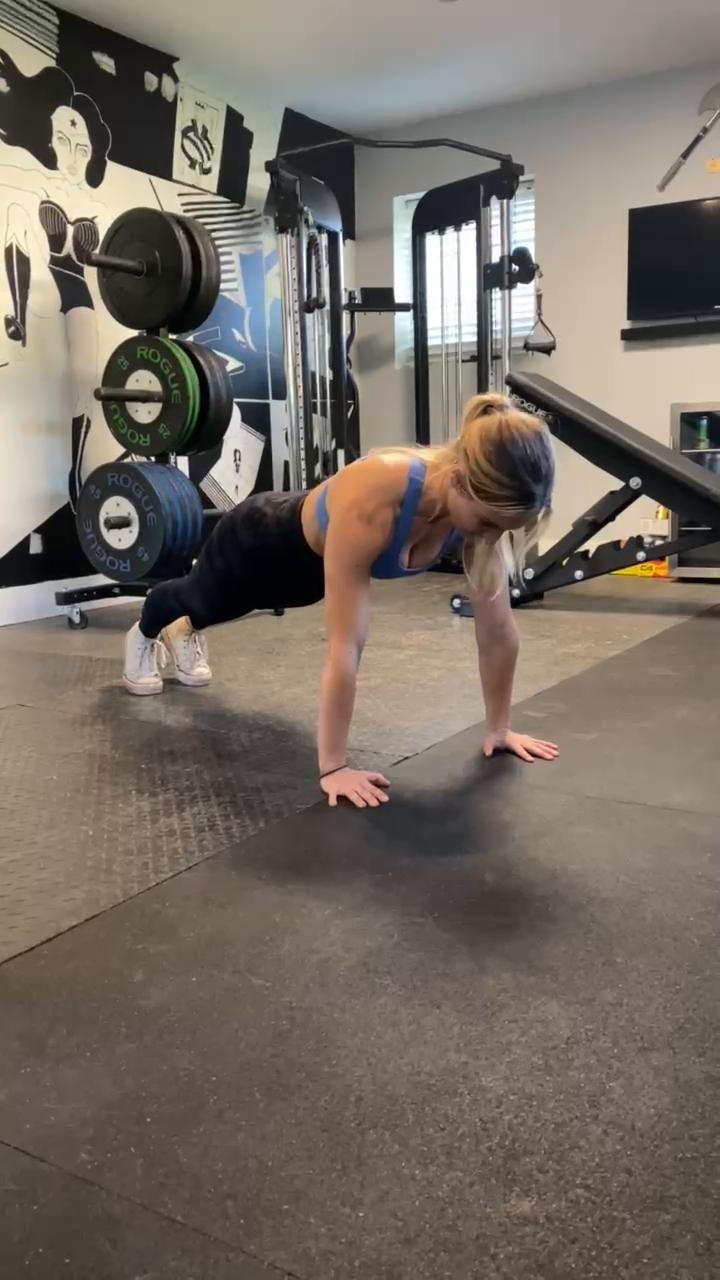 10 Minute Core Blast