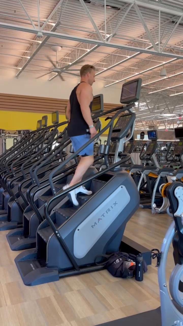 20 Minute Stairs Of Sizzle (Stair Climber Steady State)
