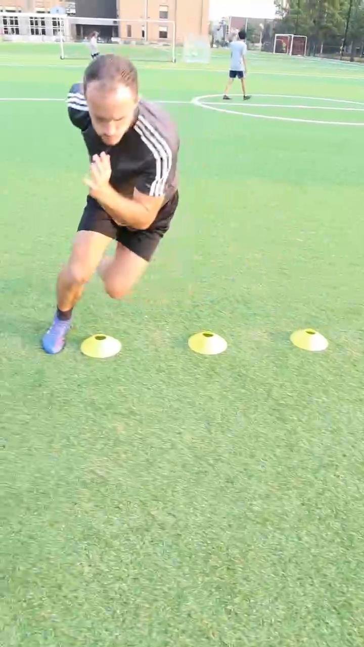 3 Cone Fast Feet to Sprint