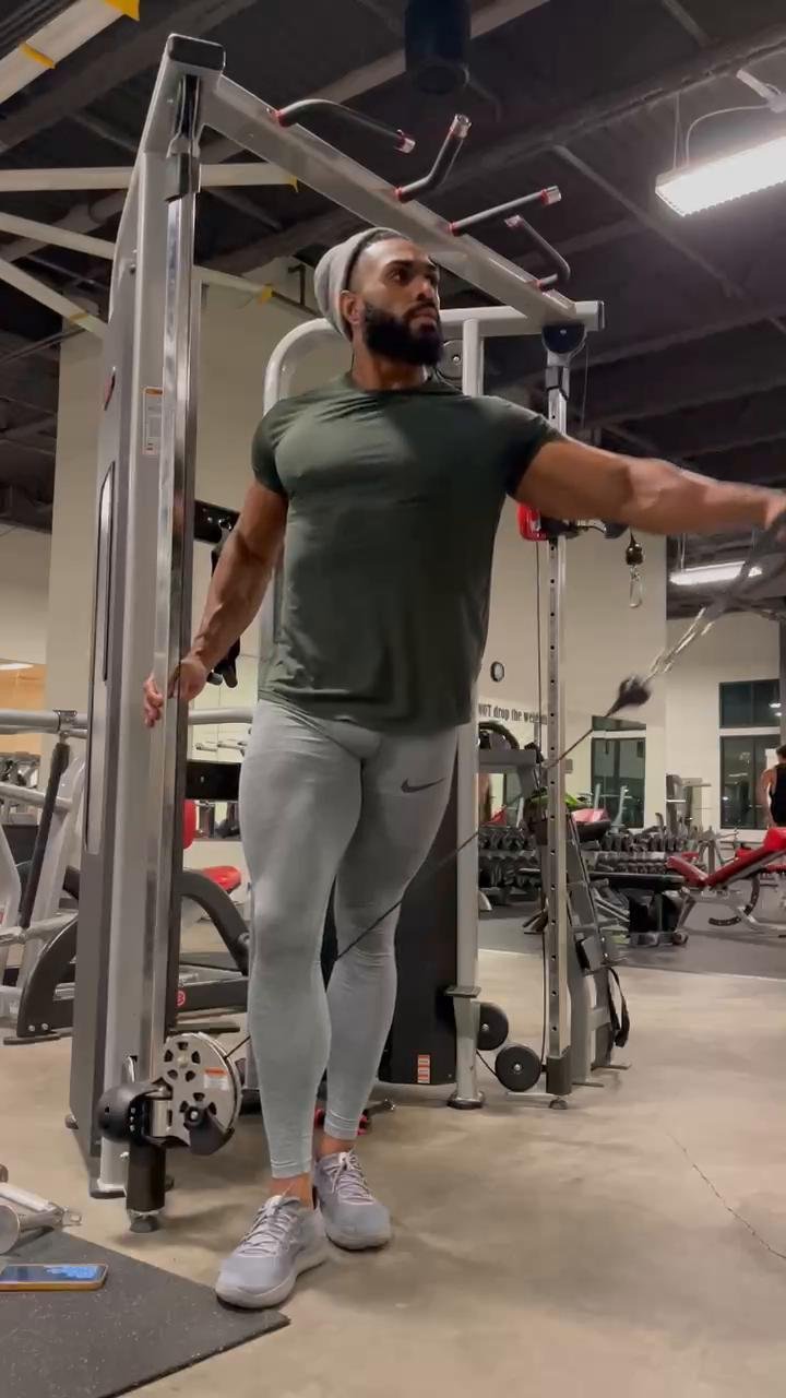 W1/Shoulders & Chest