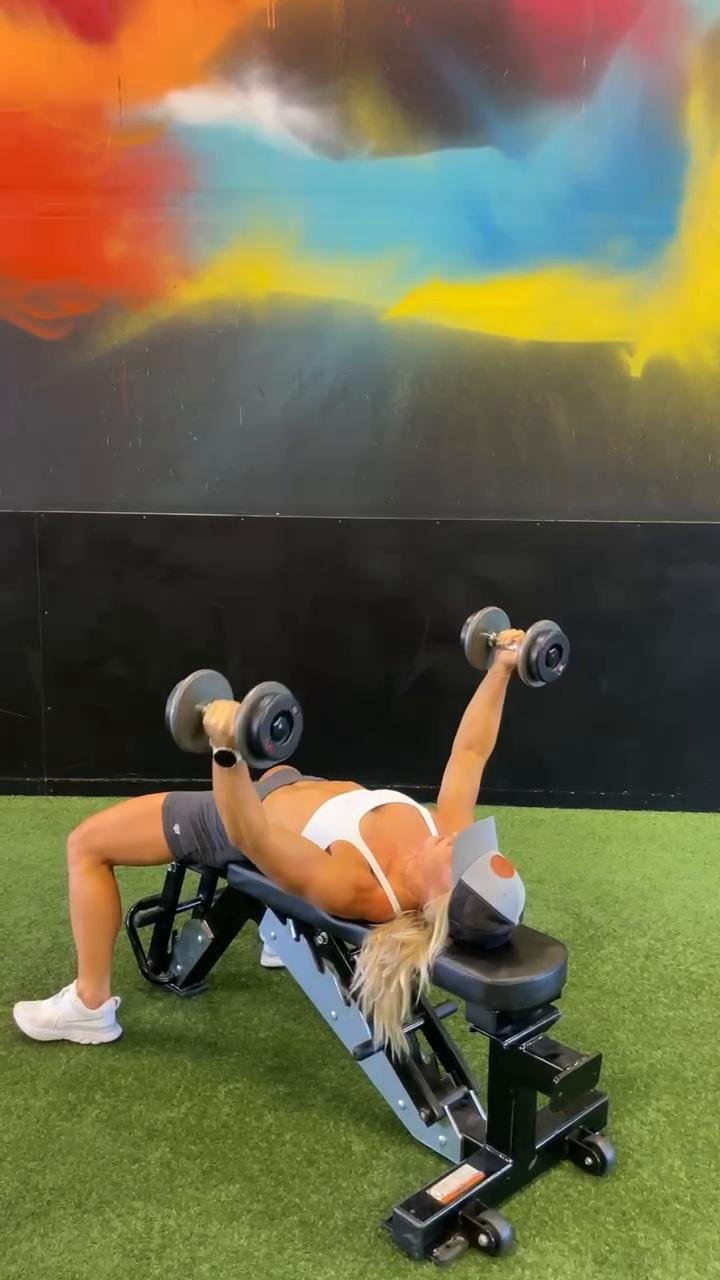 Chest + Triceps & HIIT