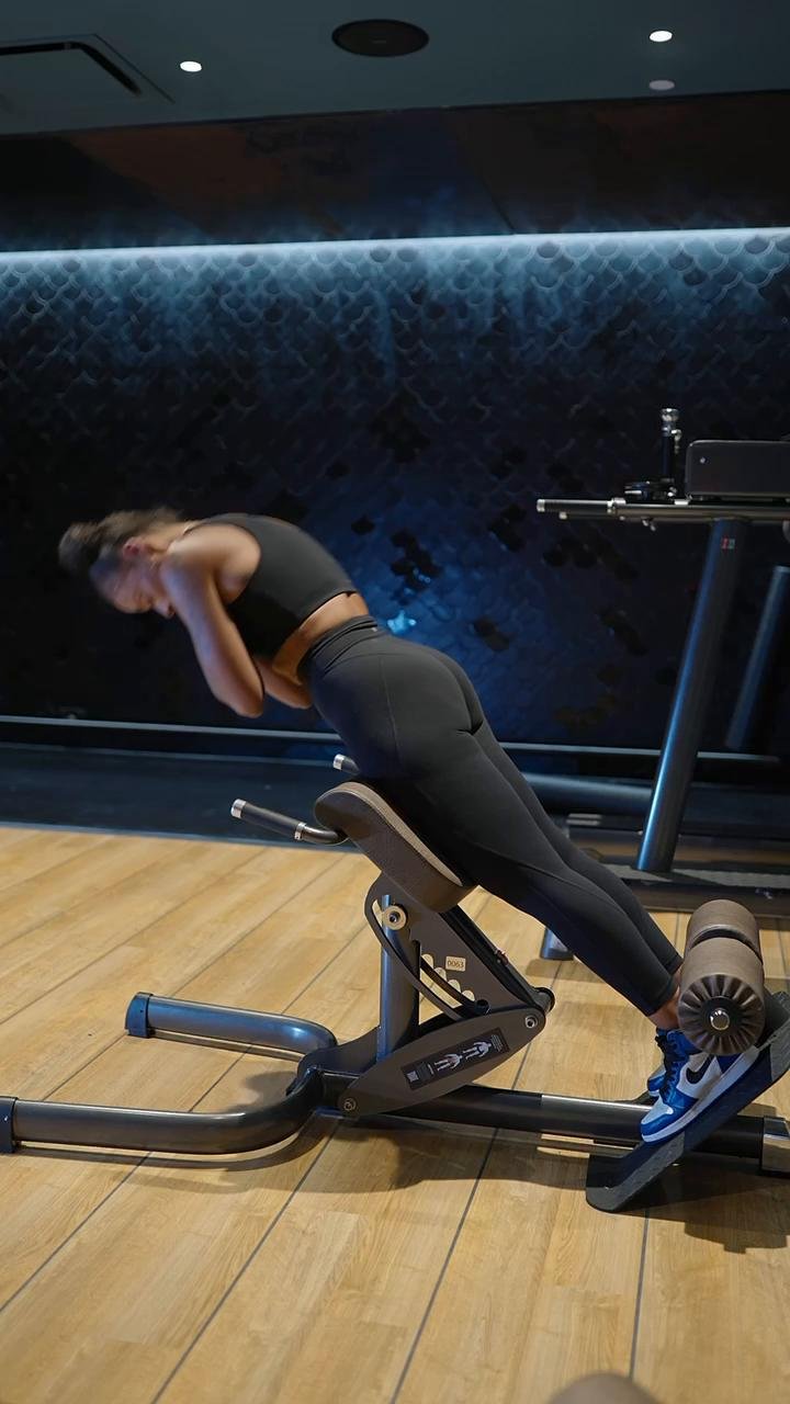 HAMSTRINGS & GLUTES