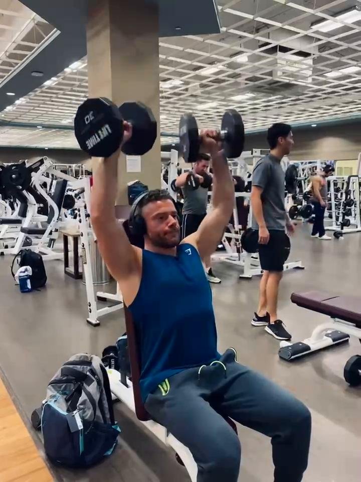 SHOULDERS & LATS