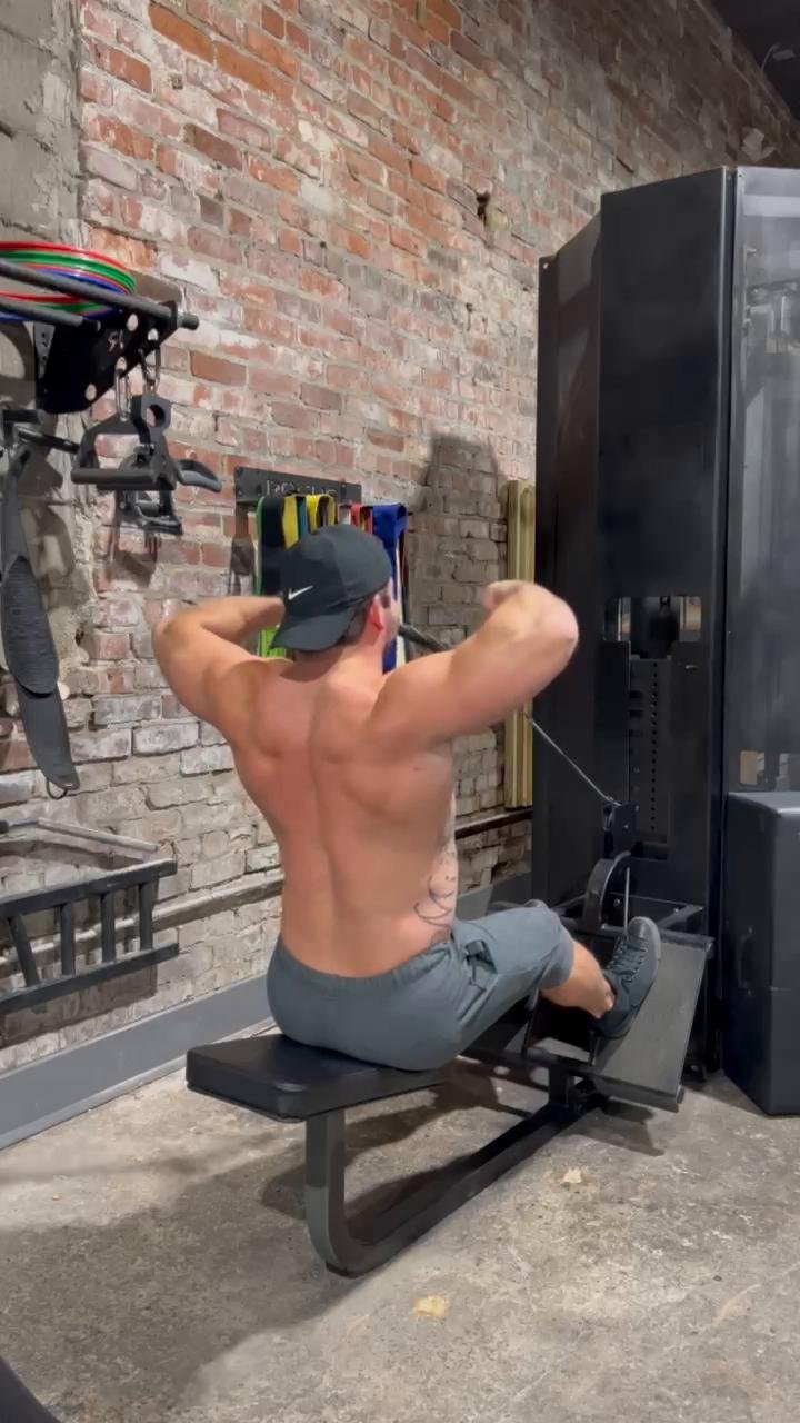Back workout & tricep workout